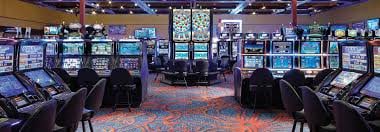 639jl club Philippine player celebrating a big slot win on mobile